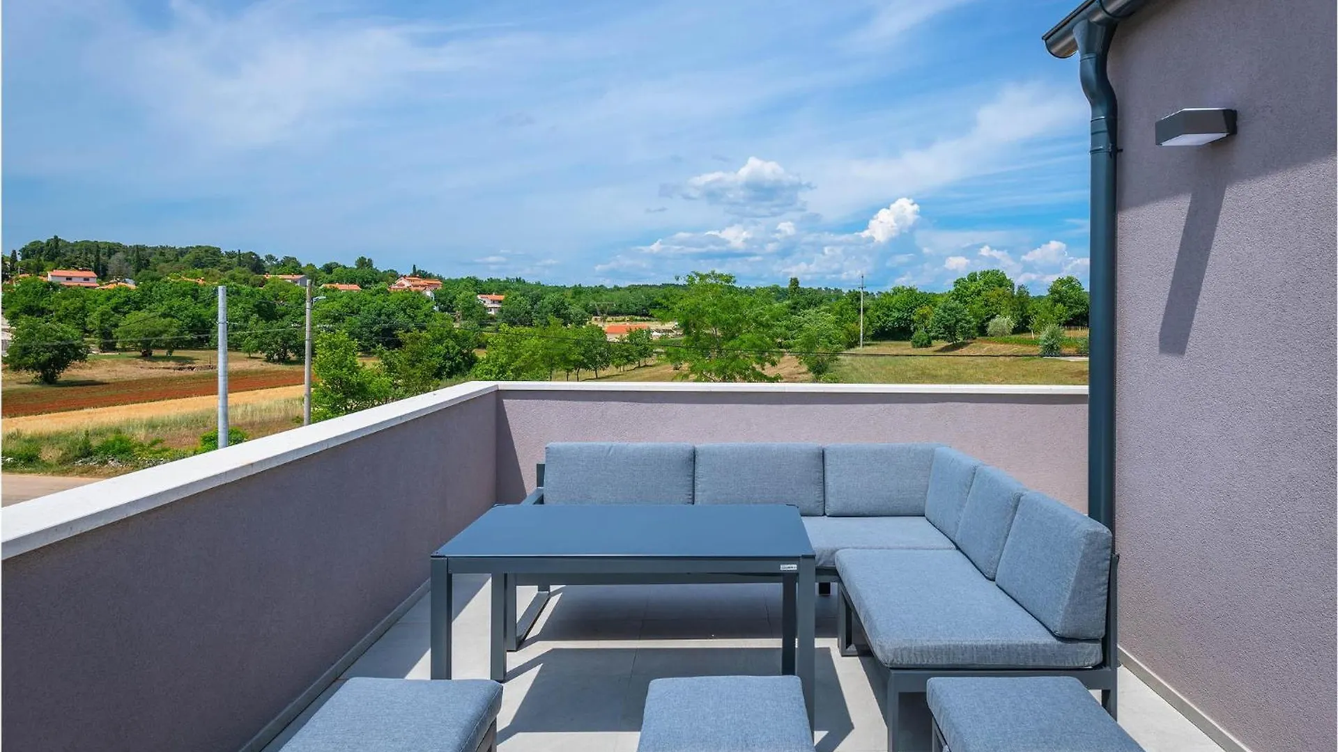 Stunning Home In Barban With Wifi בית נופש
